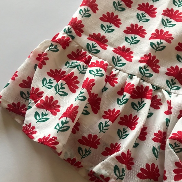 Red and Green Skirt 🌺 - Picture 8 of 8